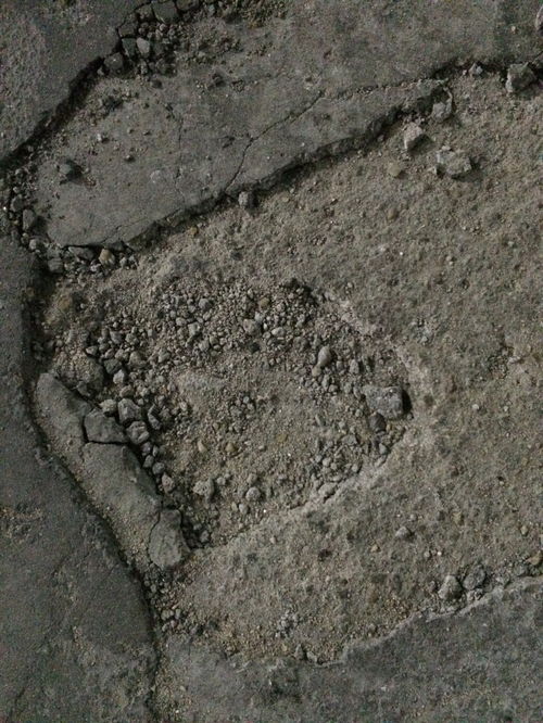 水泥標(biāo)號(hào) 地坪起砂起灰的關(guān)鍵因素解析